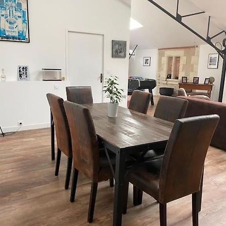 Loft Proche Centre Ville Hotes Habitant A L Etage Лаваль Экстерьер фото
